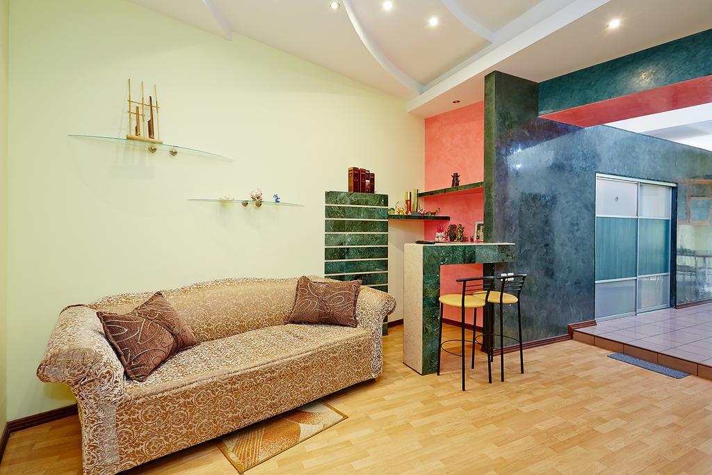 Apartment Deribasovskaya With Jacuzzi Οδησσός Εξωτερικό φωτογραφία